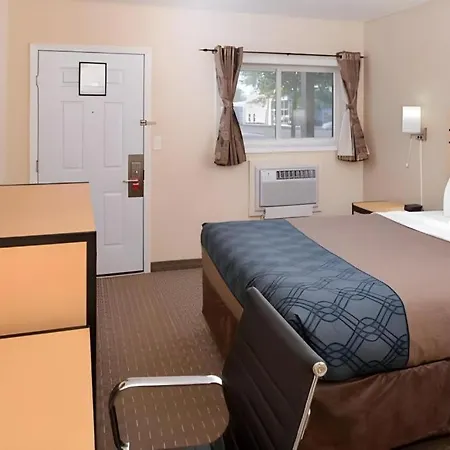 Econo Lodge Rochester I-90 & I-390-3
